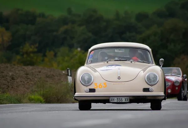 Кагли Италия 2020 Porsche 356 1600 1956 Старом Гоночном Автомобиле — стоковое фото