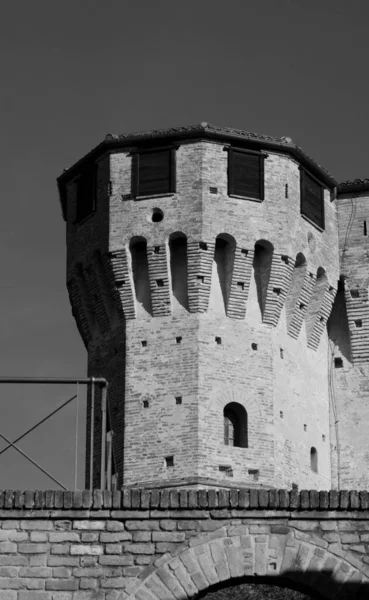 Пейзаж Градарский Замок Средневековая Крепость Расположенная Городе Градара Марке Италии — стоковое фото