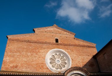 Fiastra Manastırı Doğa Koruma Alanı, Chiaravalle di Fiastra Manastırı.