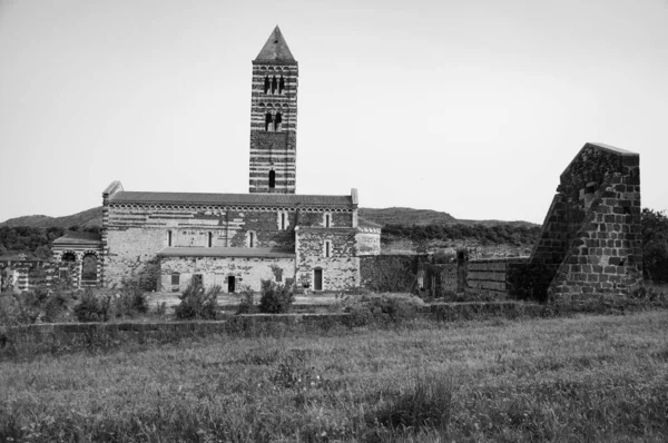 Die Basilika Der Heiligen Dreifaltigkeit Von Saccargia Ist Eine Kirche — Stockfoto