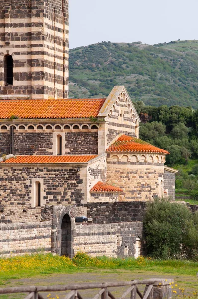 Saccargia 'nın Kutsal Üçlemesi Bazilikası, Sassari ilinin Codrongianos belediyesinde bulunan ve Sardunya' nın bu stildeki en önemli başarılarından biri olan Roma tarzı bir kilisedir.