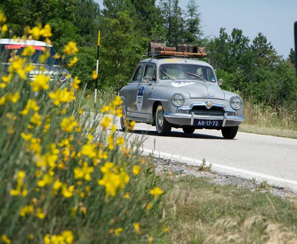 Урбино Италия 2022 Июня Simca Aronde 1952 Старом Гоночном Автомобиле — стоковое фото