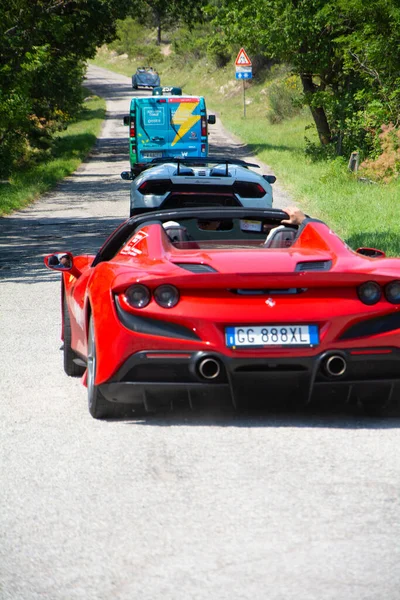 Urbino Olaszország Június 2022 Ferrari Tribute Egy Régi Versenyautó Rally — Stock Fotó