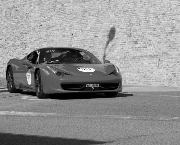 Urbino Włochy Czerwca 2022 Ferrari Tribute Ferrari 458 Italia Starym — Zdjęcie stockowe