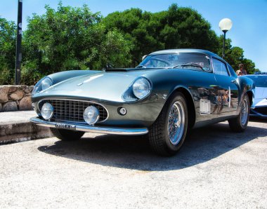 POLTU QUATU - İTALYA - 9 Temmuz 2022: LAMBORGHINI HURACAN POLİZYA ITALIANA Poltu Quatu Classic