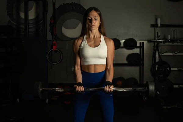 Allenamento Atletica Femminile Con Bilanciere Palestra — Foto Stock