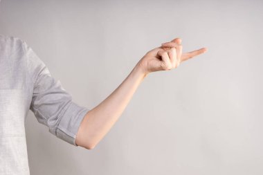 El hareketleri, parmağını sok, yan tarafı göster..