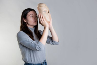 Görünüş veya kendini tanımlama sorunları nedeniyle kompleksler, konsept.