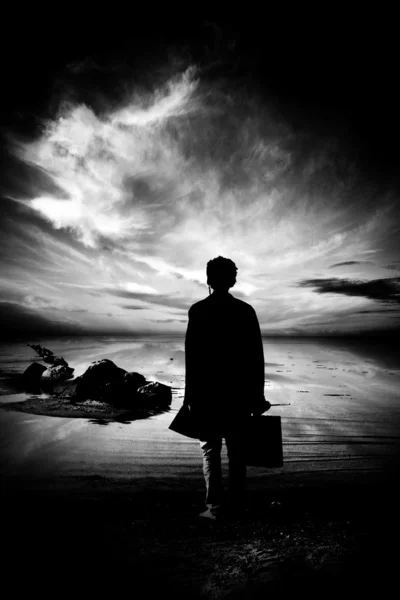 Homem solitário no limite — Fotografia de Stock