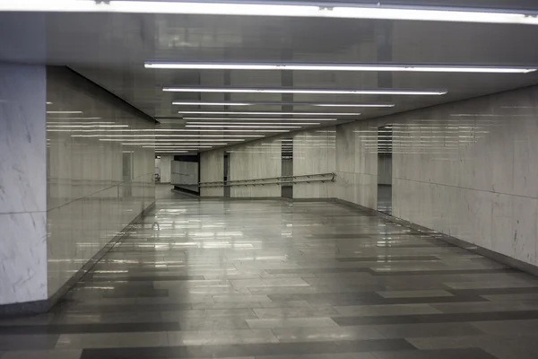 Tunnel in U-Bahn-Station — Stockfoto