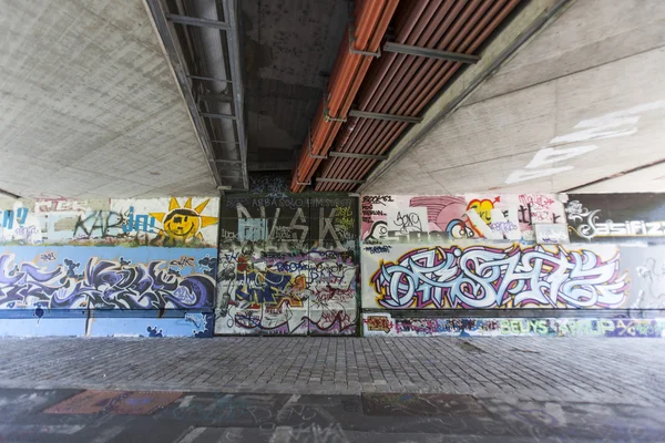 Graffiti on the metro walls — Stock Photo, Image