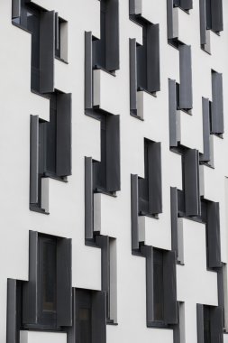 modern inşaat üstünde pencere eşiği