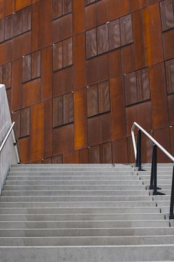 modern inşaat üstünde pencere eşiği