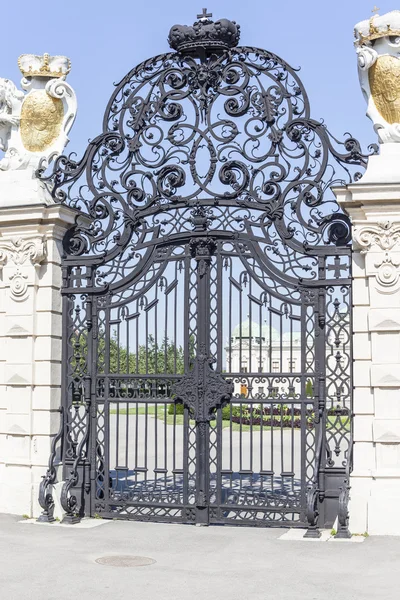 Palazzo Belvedere durante l'estate — Foto Stock