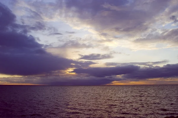 Puesta de sol en el mar — Foto de Stock