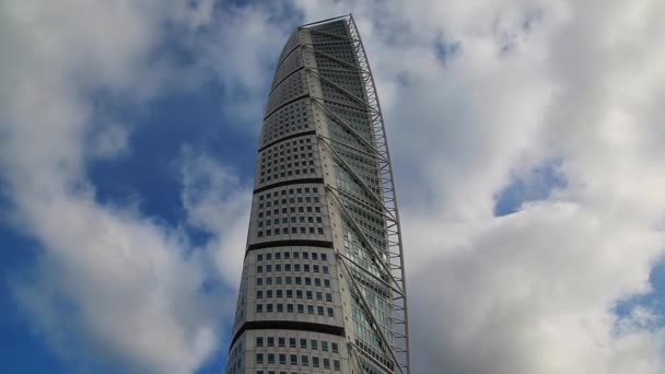 Turning torso, Malmo, Sweden.dramatic clouds,time lipese — Stock Video