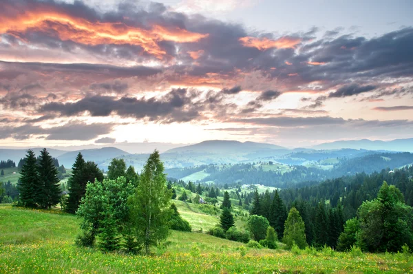 vadi gökyüzünde ateş