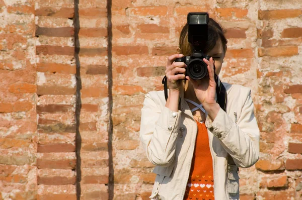 Vrouwen fotograaf — Stockfoto