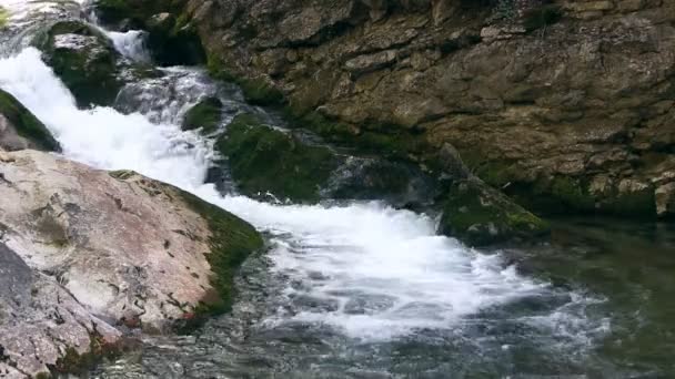 美しい渓流 — ストック動画