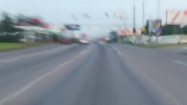 Gündüz Otoban şehre hareket ile sürüş bulanıklık zaman atlamalı