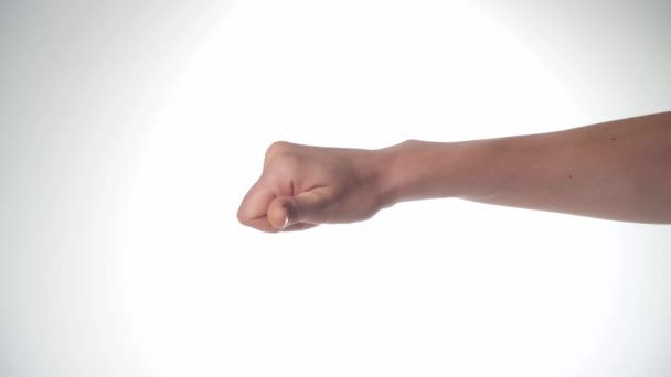 女性の手は 白い背景に親指を それのように表示されません 高品質4K映像 — ストック動画