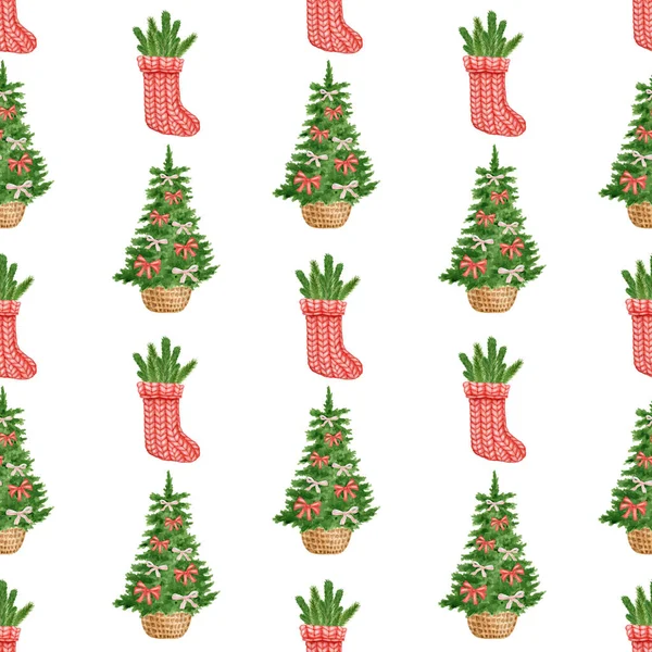Aquarelle hiver motif sans couture. Arbre de Noël décoré à la main et chaussettes de Noël rouges avec branches d'épinette isolées sur fond blanc. Nouvelle année festive design répété pour papier d'emballage. — Photo