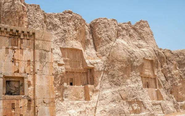 Stone sírok Ka'ba-ti Zartosht — Stock Fotó