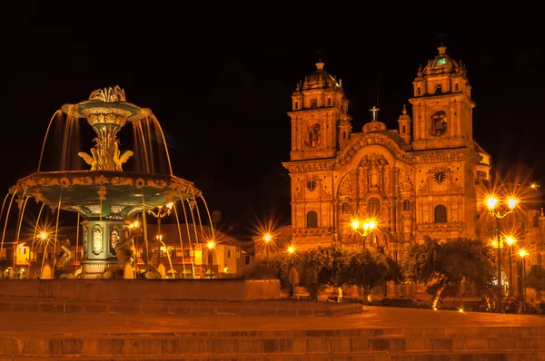 gece meydanda Cuzco