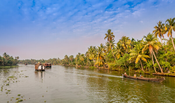 Voyage in Aleppey Channels
