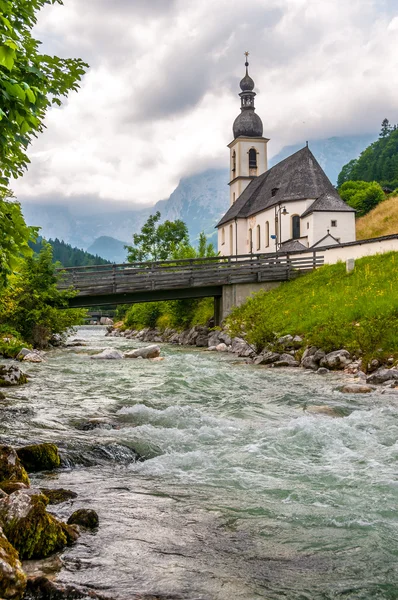 Kościół w ramsau — Zdjęcie stockowe