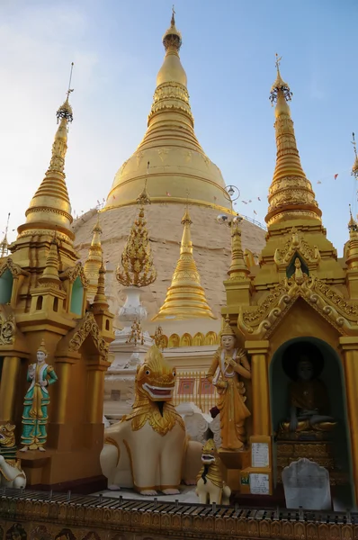 Shwedagon คอมเพล็กซ์ — ภาพถ่ายสต็อก