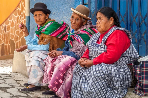 Esperando el autobús — Foto de Stock