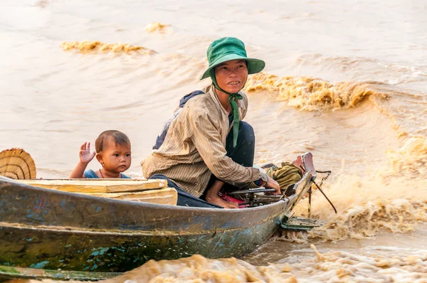 Gente de Tonle Sap Lake —  Fotos de Stock