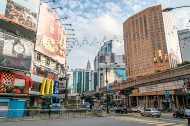 kuala lumpur sokaklarında