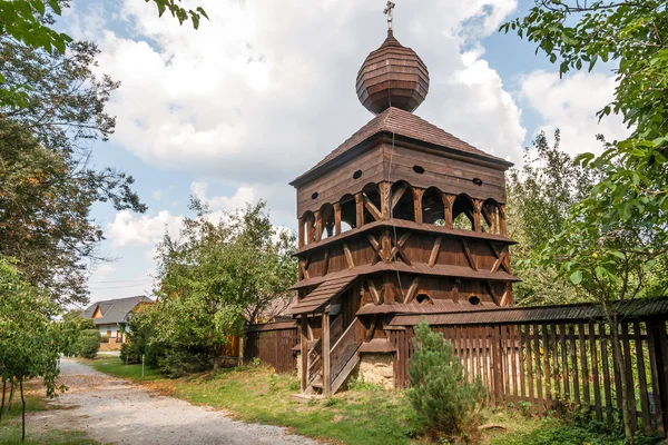 Деревянная колокольня в Гронсеке — стоковое фото