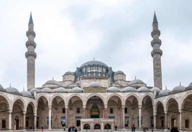 Süleymaniye Cami avlusu