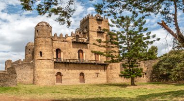 fasilides kalede göster