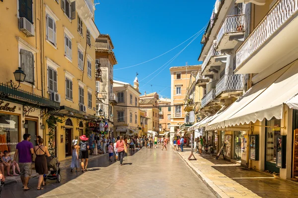 På gatan i gamla staden Korfu — Stockfoto