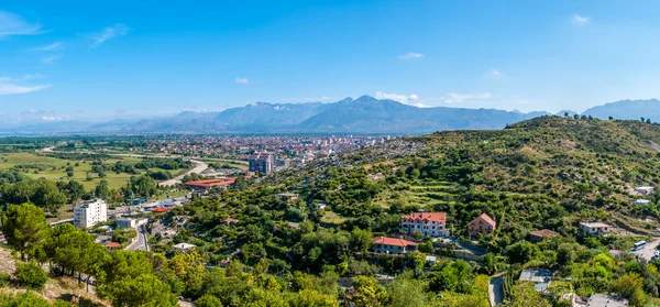 Vista panorámica de la ciudad de Shkodra — Foto de Stock