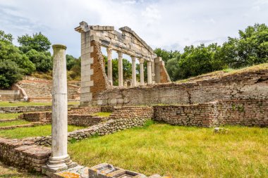 apollonia Tapınağı kalıntıları.