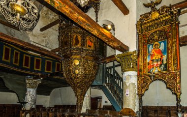 onufri ikonostasisin berat içinde