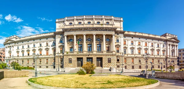 Vista Edificio Del Tribunal Las Calles Trieste Italia —  Fotos de Stock