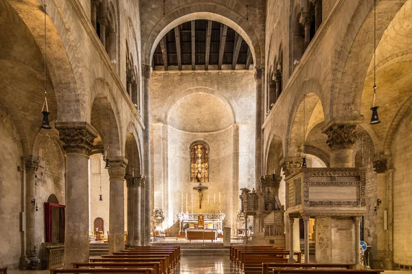 Bitonto Włochy Wrzesień 2021 Widok Wnętrze Katedry Wniebowzięcia Najświętszej Marii — Zdjęcie stockowe