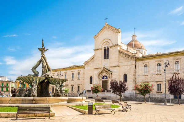 Giovinazzo Italie Septembre 2021 Vue Chrch San Domanico Avec Fontaine — Photo