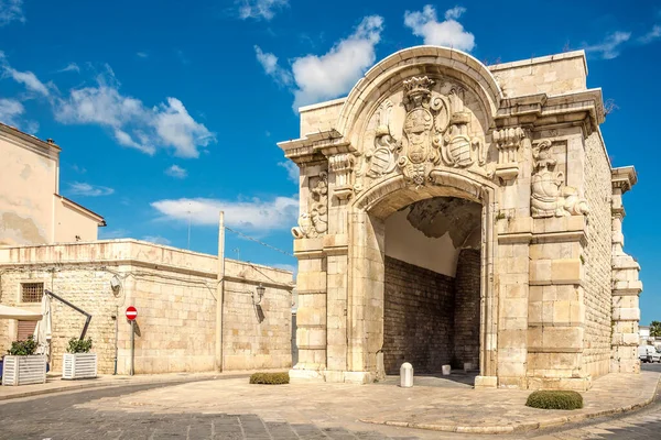 Вид Старые Ворота Порта Марина Улицах Барлео Италии — стоковое фото