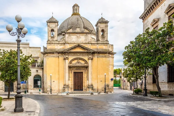 Utsikt Över Kyrkan Santa Lucia Gatorna Mandurien Italien — Stockfoto