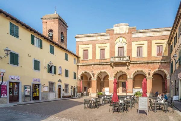 Lari Italy September 2021 Main Place Lari Lari Walled Mountaintop — Stock Photo, Image