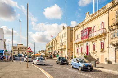 PAOLA, MALTA - 4 Ekim 2021 Paola sokaklarında. Paola, Afrika kıtasında bulunan Malta devletinde bir şehirdir..
