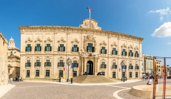 Valetta Malta Outubro 2021 Vista Para Palácio Castela Nas Ruas — Fotografia de Stock