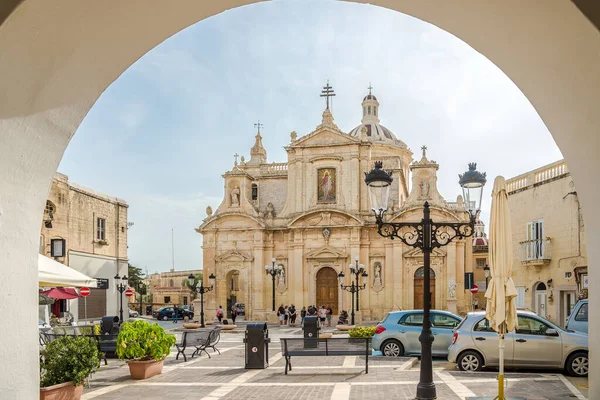 Rabat Malta 2021年10月6日 位于拉巴特街头的圣保罗大教堂 拉巴特是马耳他北部地区的一个城镇 — 图库照片
